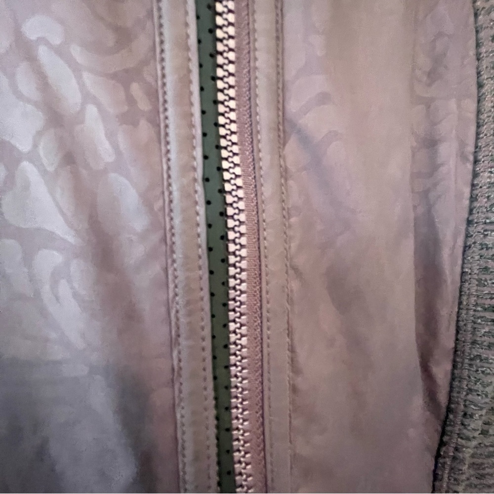 lululemon athletica Rebel Runner jacket Women's Lavender suze8 - Picture 6 of 16